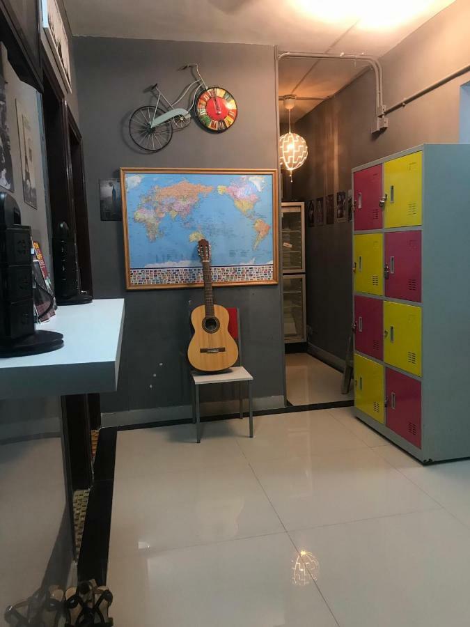 Cool Budget Hostel Hong Kong Exterior photo
